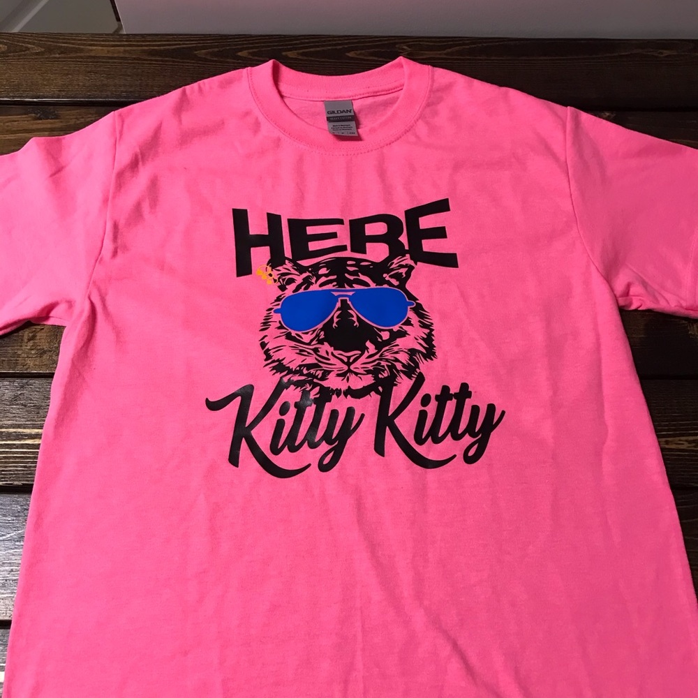 Neon Pink Here Kitty Kitty T-shirt